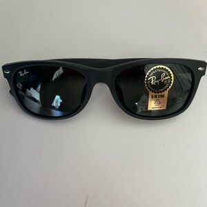 Ray-Ban Black Sunglasses
